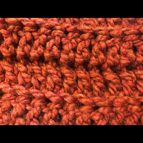 ⭐️Host Pick ⭐️ Handmade 🇨🇦 Crochet Blanket - Brand New - Picture 6 of 8